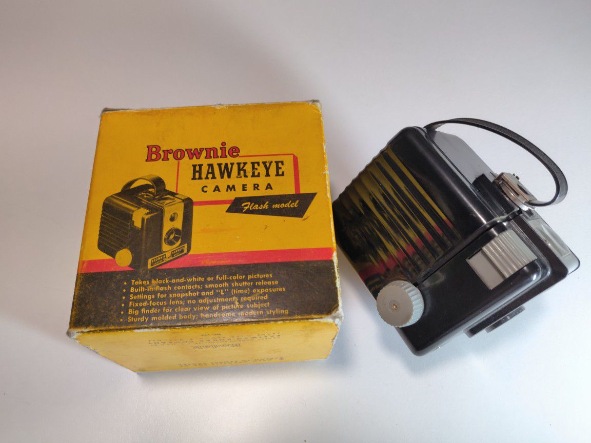 Vintage Camera - Brownie Hawkeye