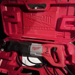 MILWAUKEE 12amp SAWZALL 