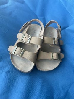 Old navy toddler boy sandals 7c