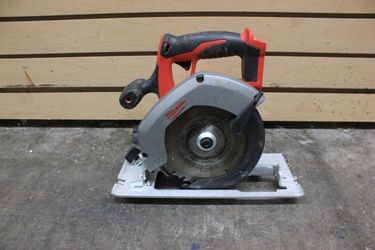 Milwaukee 2630-20 M18 6-1/2" Circular Saw(ToolOnly)
