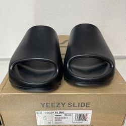 Yeezy Slides Size 6