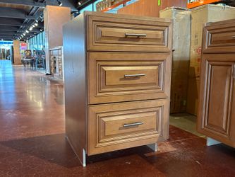 J&K CABINETRY 3-Drawer Cabinet - Lower