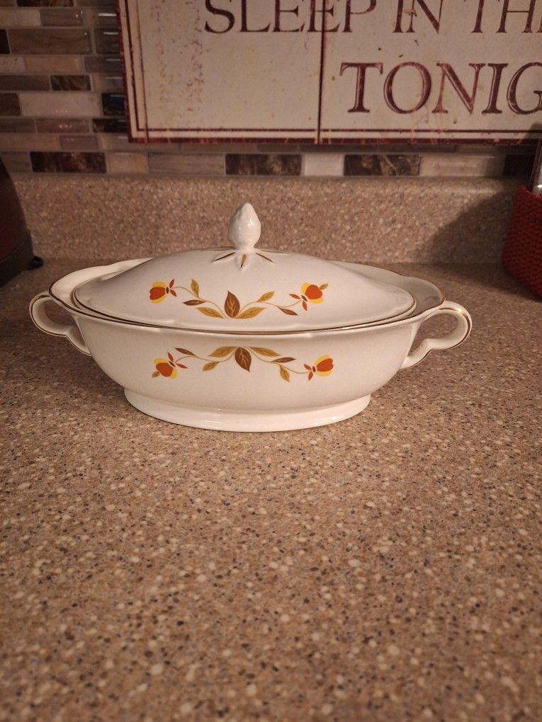 Vintage Hall China Autumn Leaf Oval Casserole Dish W/Lid