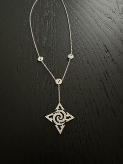 14k Star-Shaped Diamond Necklace