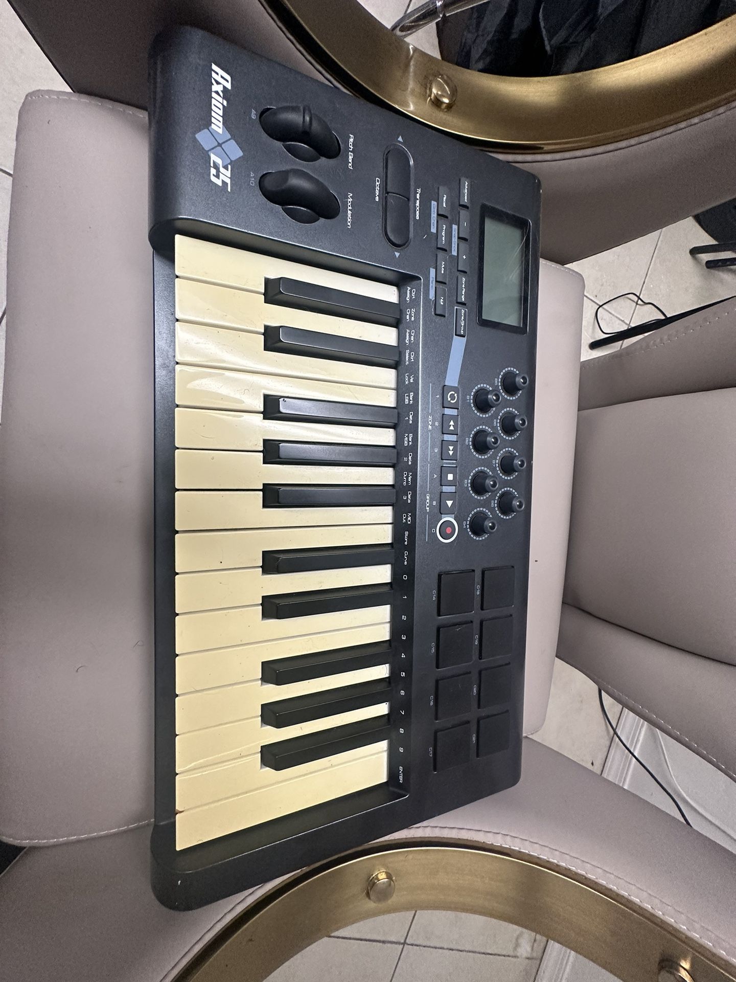 25 Key MIDI Controller