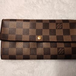 Louis Vuitton Damier Sarah wallet