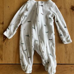 6 newborn Carters Pajamas