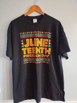 NEW - JUNETEENTH - T-SHIRT - SIZE - XL