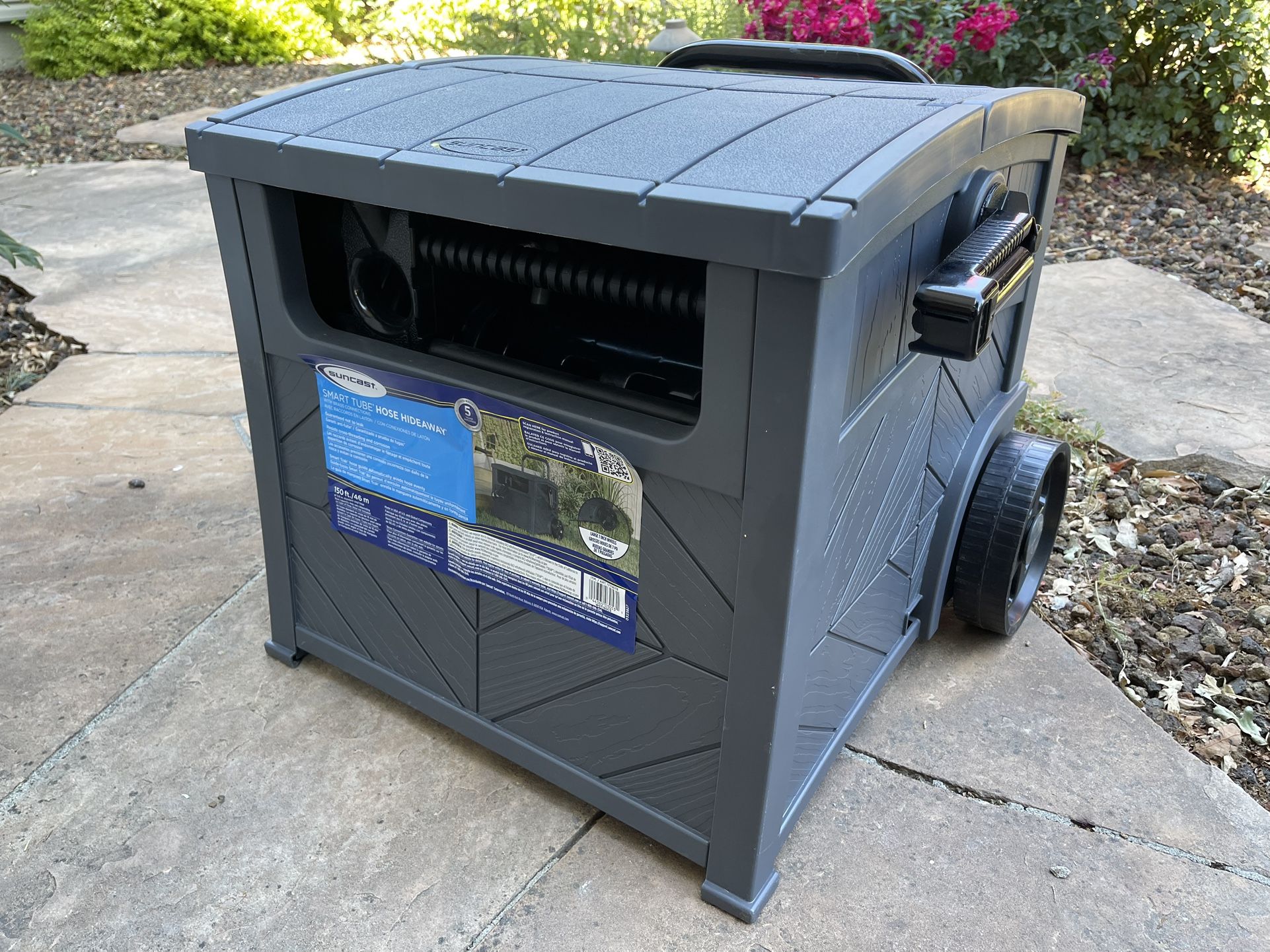 Suncast Hose Hideaway 150 ft Mobile