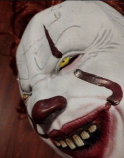 Pennywise IT Clown Halloween Latex Mask adult size