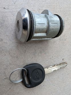 Chevy truck Tahoe lock and key