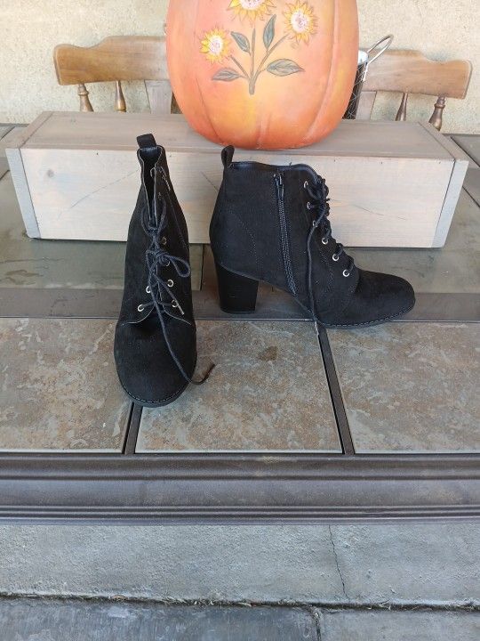 Black High Heel Boots 