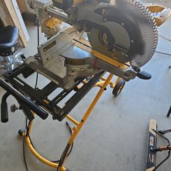 12" Dewalt Sidding Miter Saw With Stand