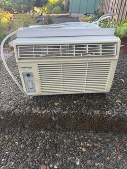 Window AC Unit