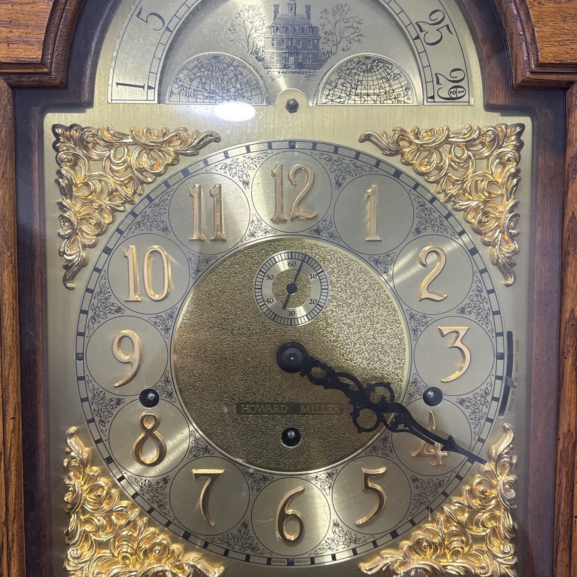 Grandfather clock 1986 Howard Miller for Sale in Tempe, AZ OfferUp