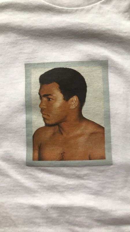 Muhammad Ali supreme tee medium