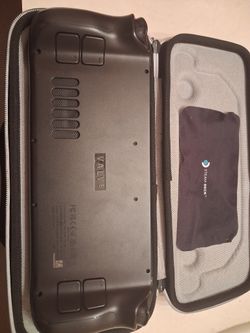 Steam Deck 512GB (LCD) – Like New + Case (No Charger)
