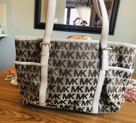 Michael Kors purse