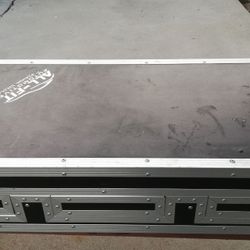 Marathon Case With Wheels 