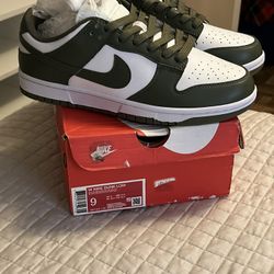 Nike Dunk Size 9