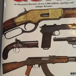 Book: Illustrated Book Of Guns