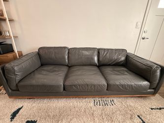 Beautiful leather couch