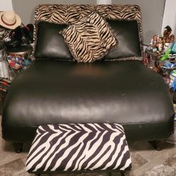 Chaise Lounge