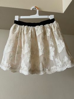 NEW Women Elegant Lace Embroidered Knitted Puffy Beige and Cream Skirt