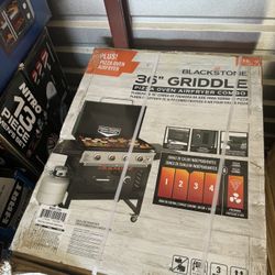 Blackstone 4-Burner 36” Propane Griddle with Pizza Oven and Air Fryer