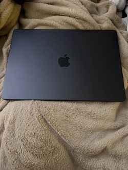 Macbook Pro M3 MAX 64GB 2TB