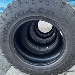265/65R17