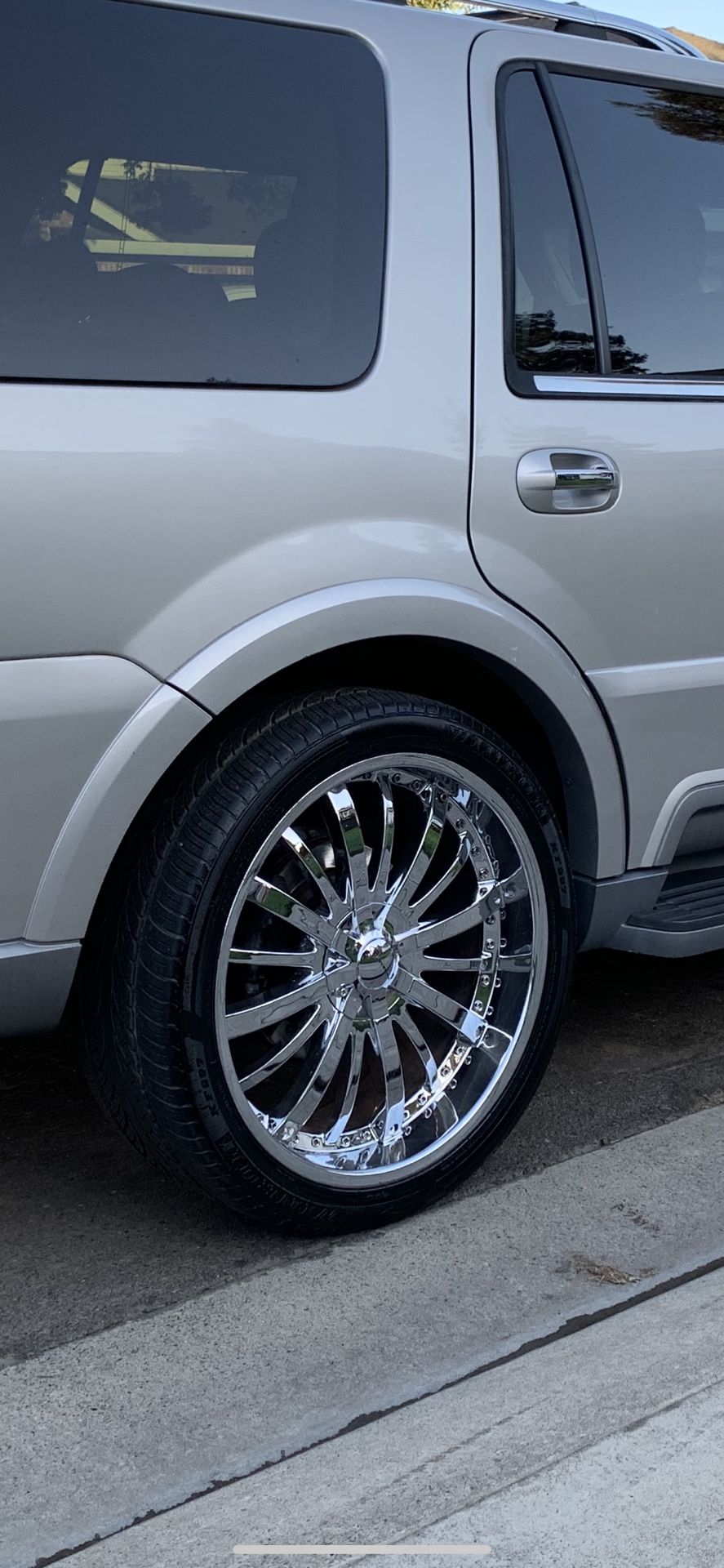 24 inch Giovanna wheels and tires 6x135mm lug