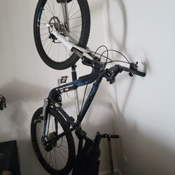 Raleigh Mountain Bike, Women's W/ Accessories 