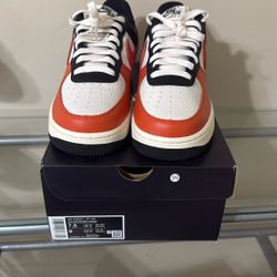 Nike Air Force 1 ‘07 LV8 Men’s 7.5 Women’s 9