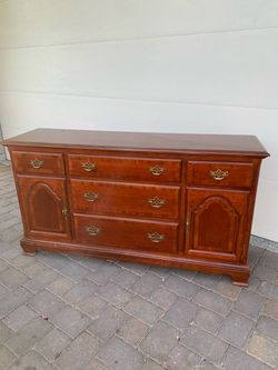 Dresser