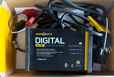 ⁠Minn Kota MK 106D On-Board Marine Battery Charger - 1 Bank 6 Amp - Like New