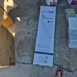 PANEL FLUSH MOUNT (1X4)