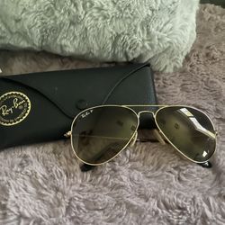 Ray-Ban Aviators Sunglasses 