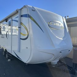 2018 Travel Lite 19QBH ** in Napa**