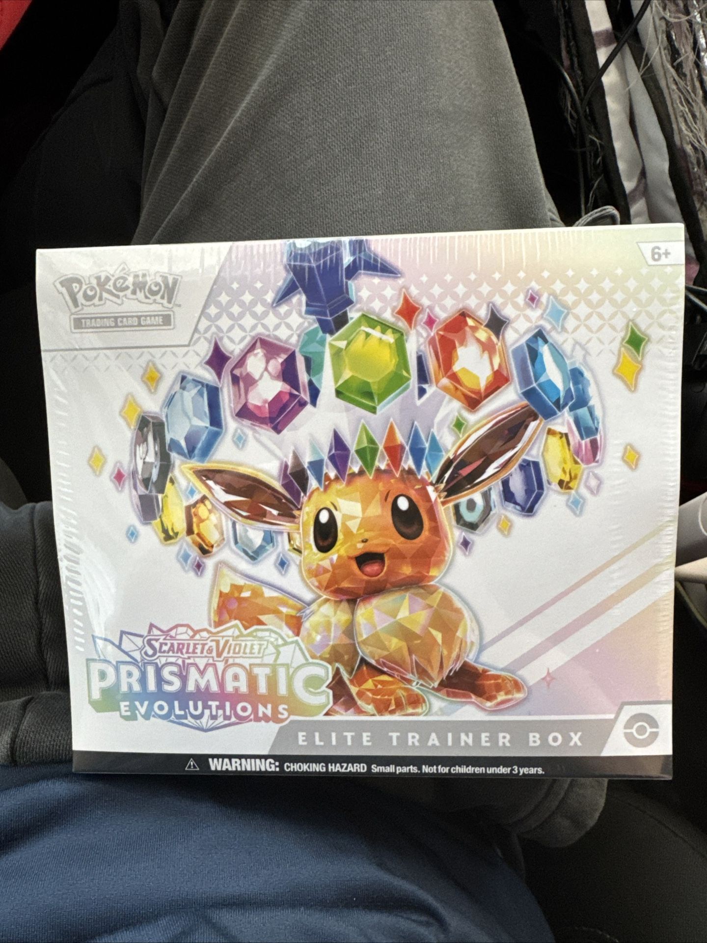 Pokemon Prismatic ETB
