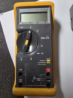 FLUKE 77 Digital Multimeter