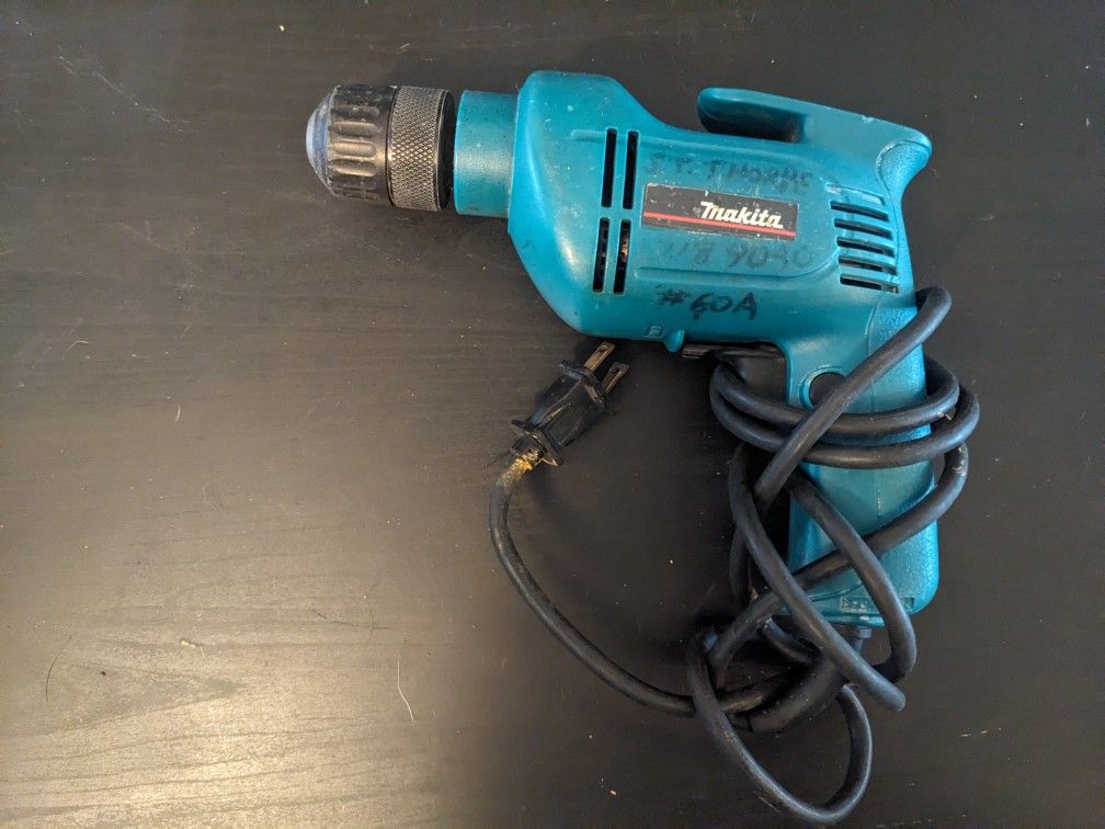 Makita Power Drill With Many Sets Of Bits