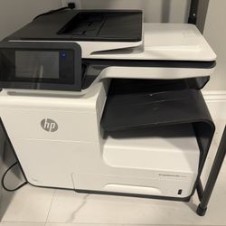 HP Laser Jet Pro M477dw
