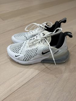 ⚪️ Nike Air Max 270 – Women’s 7 ⚫️👟