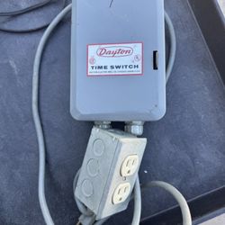 Dayton Time Switch Repeat Cycle Timer Model 2E357 