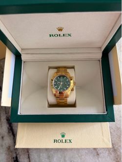 Green dial