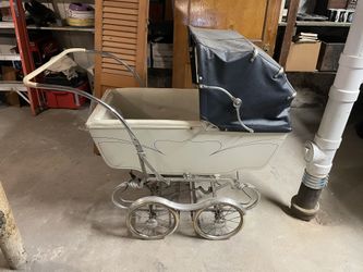 Vintage Bilt-Rite Baby Carriage / Pram