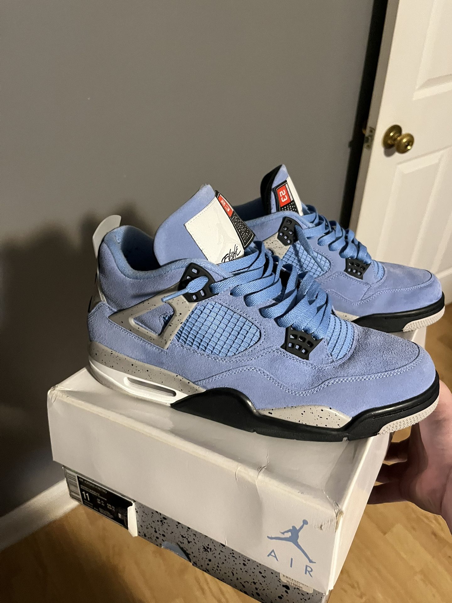 UNC JORDAN 4