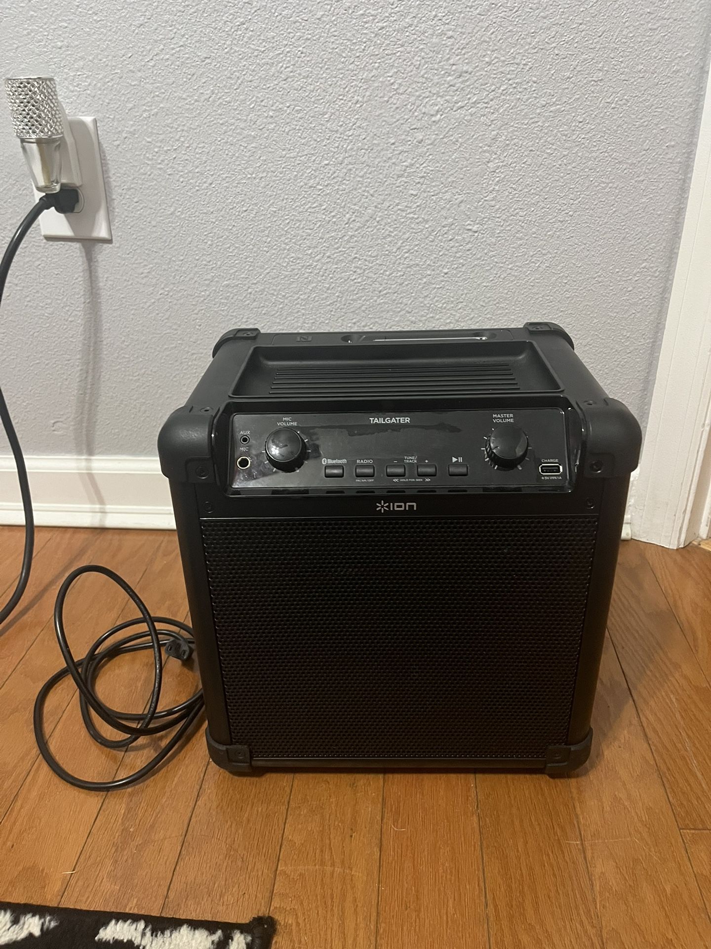 Tailgate Bluetooth Speaker
