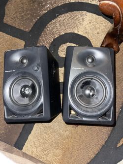 Pioneer DJ speakers